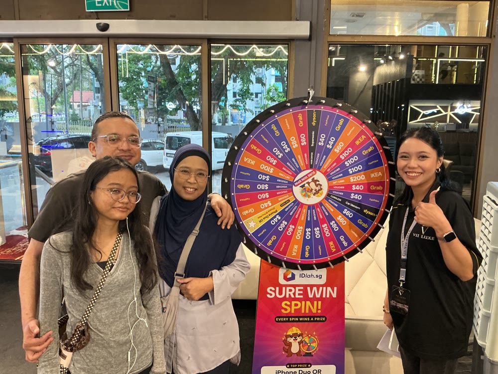 Family with the Reno Fiesta lucky wheel